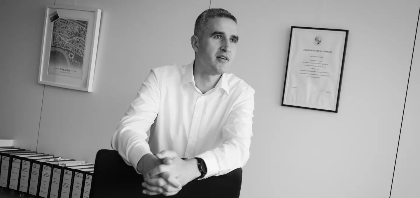 Johannes Brand is a lawyer, bar approved specialist for international commercial law and corporate and commercial law.