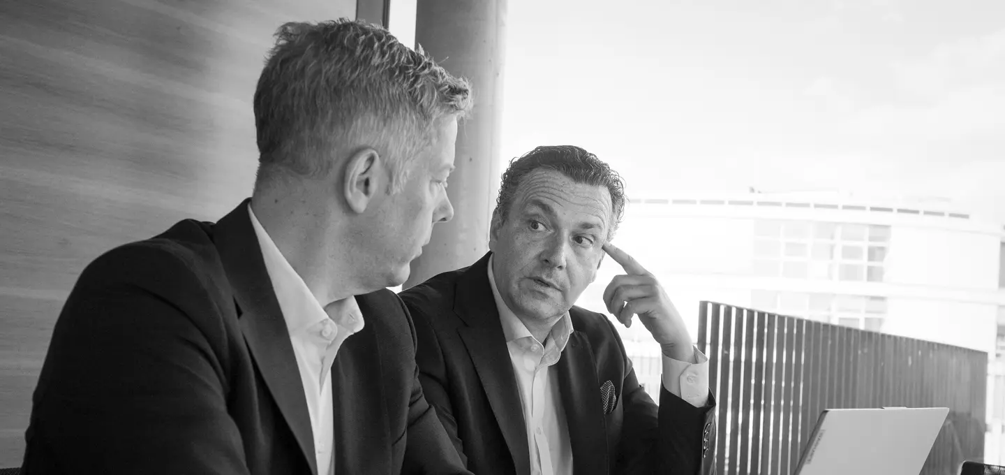 Dr. Stefan Pooth ist Rechtsanwalt der Kanzlei BUSE in Düsseldorf. ✓ Fachanwalt für Vergaberecht ✓ Beratung der öffentlichen Hand