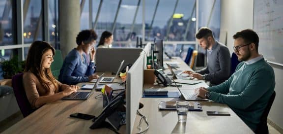 New Work: Desksharing - wichtige Regeln für Arbeitgeber -