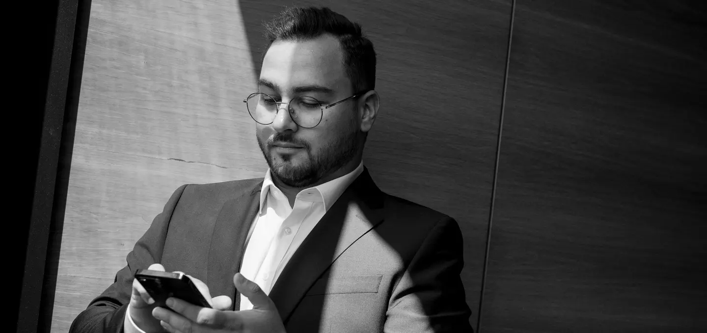 Dennis Gonta LL.M. is a lawyer at BUSE's Düsseldorf office. He specialises in collective and individual employment law, healthcare and pharmaceuticals as well as data protection law for companies.