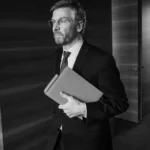 Oliver Stein ist Partner im Stuttgarter Büro der Wirtschaftskanzlei BUSE. Er bringt umfassende Expertise im internationalen Steuerrecht sowie in grenzüberschreitenden Transaktionen mit, insbesondere im deutsch-französischen Kontext.