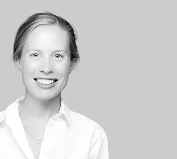 Sarah König ist Rechtsanwältin und als Counsel am Standort in Düsseldorf tätig