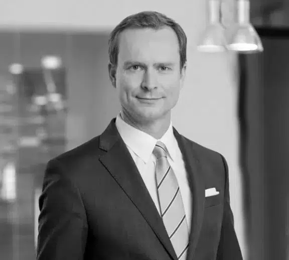 Martin Greiser ist Rechtsanwalt und Partner in unserem Hamburger Büro. Er berät Unternehmer, Investoren sowie nationale und internationale Unternehmen in allen Fragen des Gesellschaftsrechts.