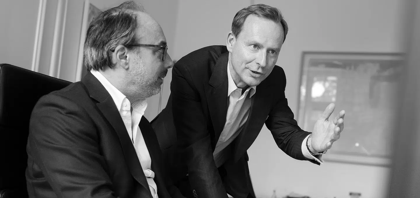 Dr. Martin Greiser ist Rechtsanwalt und Partner in unserem Hamburger Büro. Er berät Unternehmer, Investoren sowie nationale und internationale Unternehmen in allen Fragen des Gesellschaftsrechts.