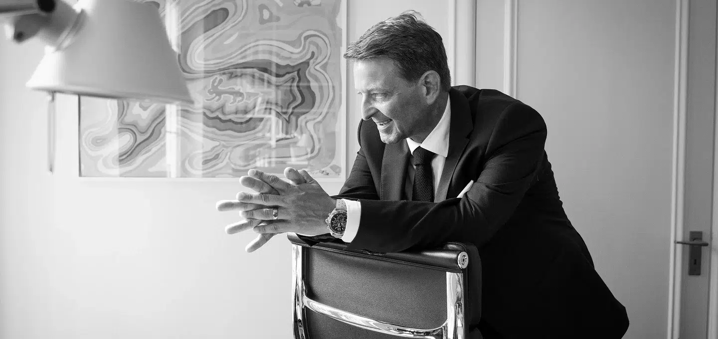 Lutz Tiedemann ist Partner an unserem Hamburger Standort. Er ist Rechtsanwalt, Fachanwalt für Bank- und Kapitalmarktrecht, Fachanwalt für Handels- und Gesellschaftsrecht sowie zertifizierter Berater für Kryptowerte und Steuern (WIRE).