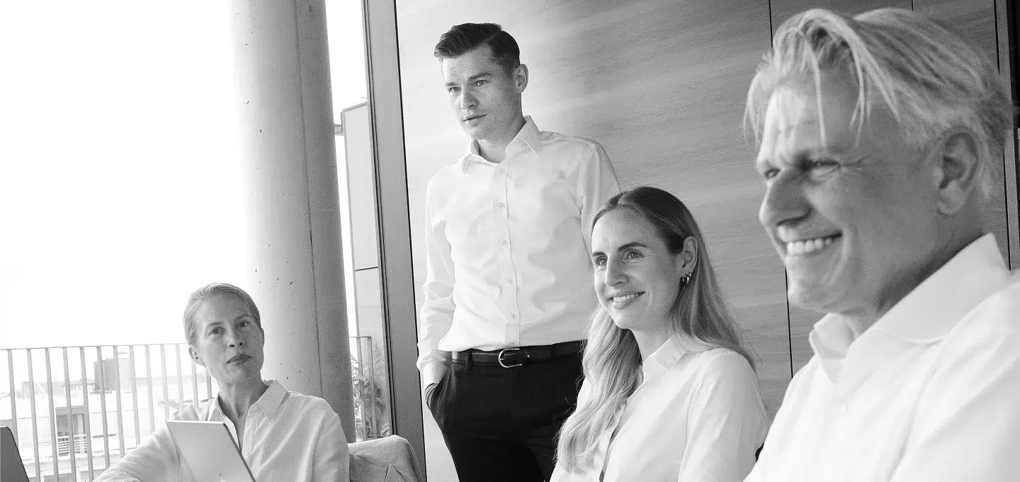 Krasen Krastev ist Rechtsanwalt und als Counsel am Düsseldorfer Standort tätig. Er berät bei M&A-Transaktionen, Joint Ventures, Finanzierungsrunden, Carve-outs, Restrukturierungen und Umwandlungen.